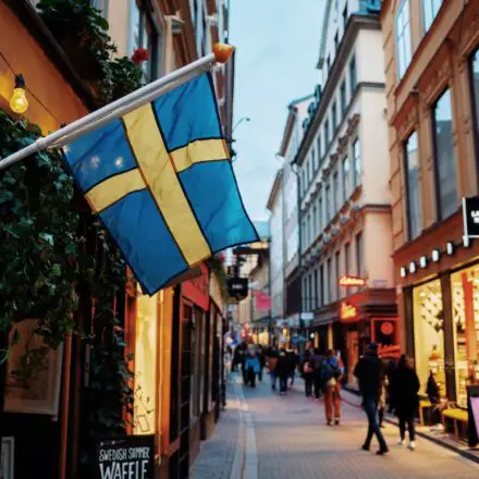 Hvordan kommer man i gang med at sælge online i Sverige?