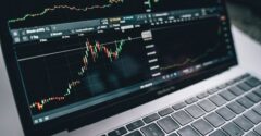 Hvordan kommer man i gang med at investere i optioner?